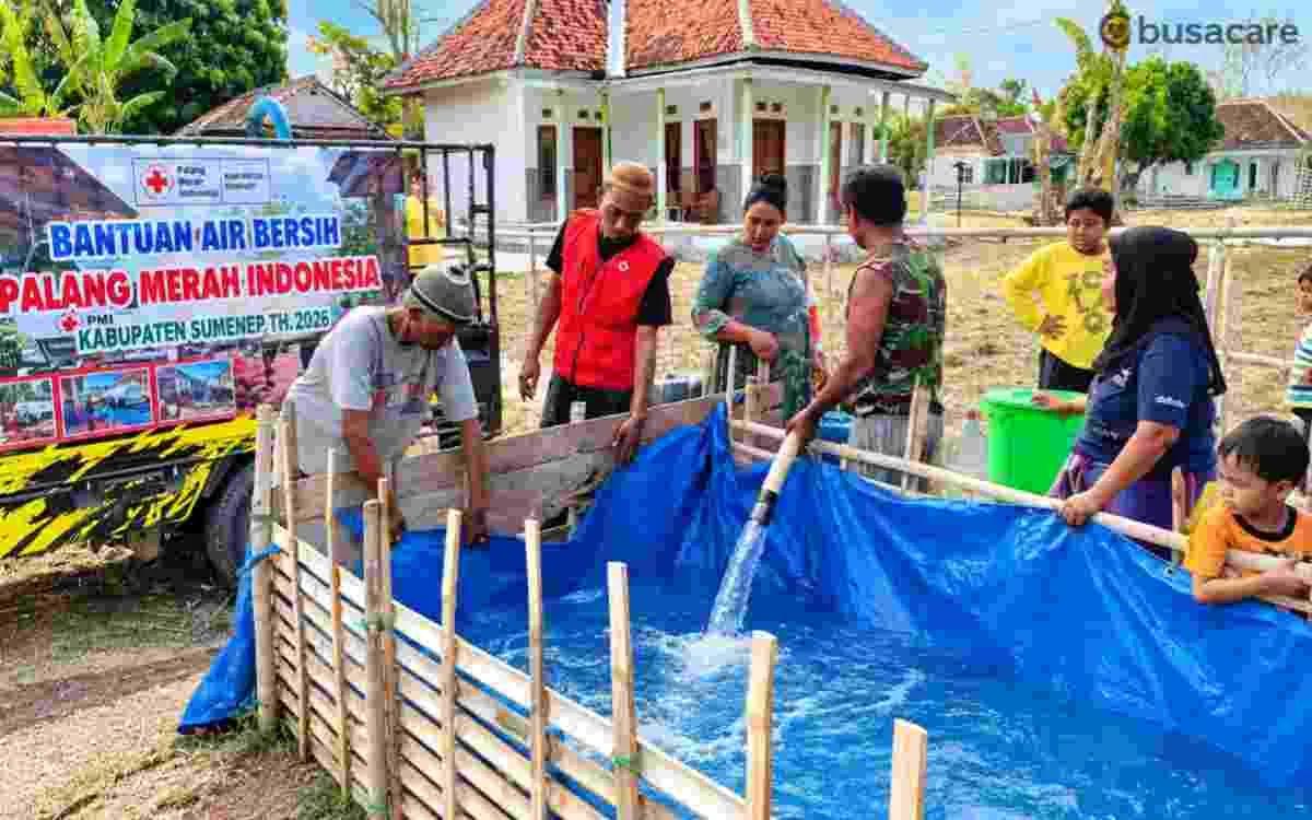 Setetes Kepedulian di Kepulauan Sepudi, PMI Sumenep Salurkan Air Bersih untuk 326 Warga Nyamplong