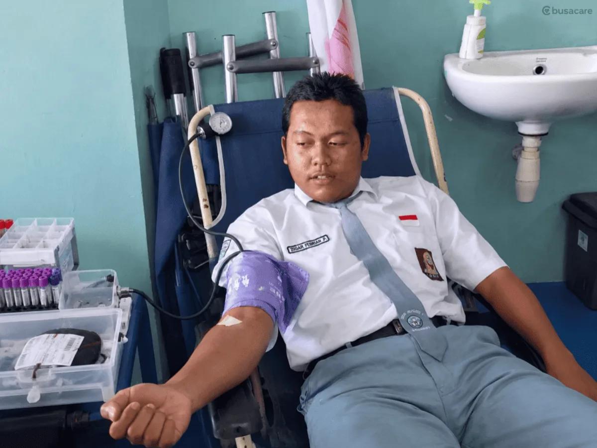 Donor Darah di SMKN 1 Kalianget