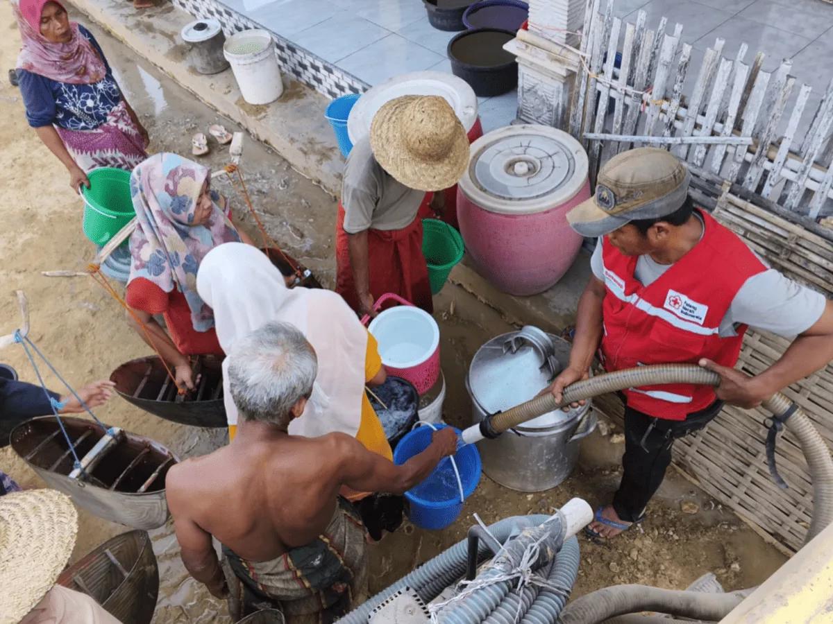 Bantuan Air Bersih di Kecamatan Pasongsongan dan Batu Putih