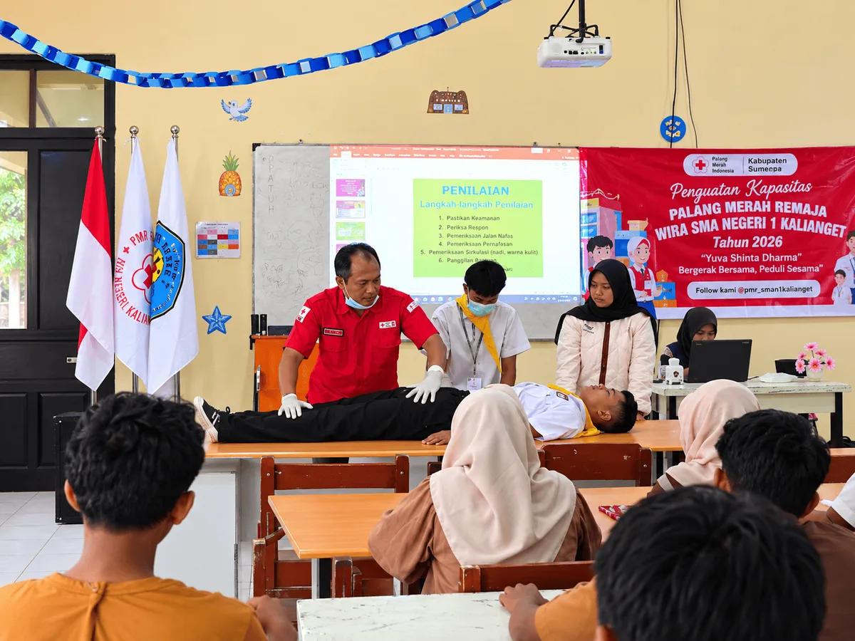 Sosialisasi Pertolongan Pertama (PP) di SMKN 1 Kalianget