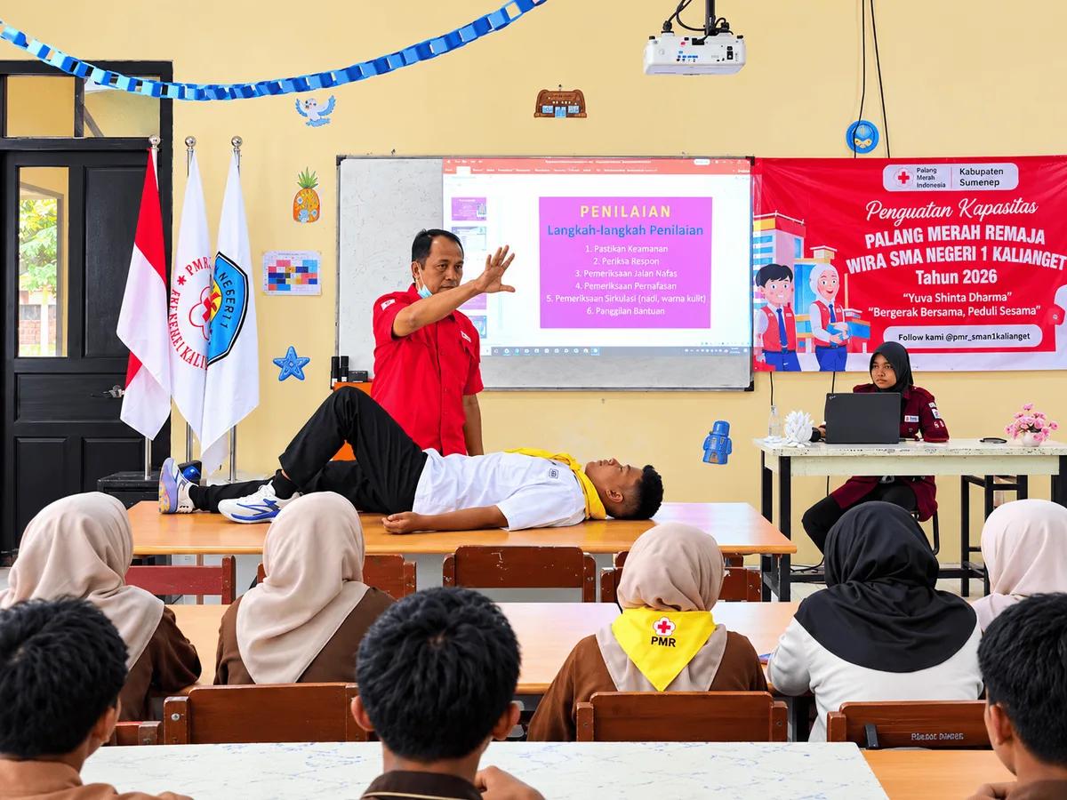 Sosialisasi Pertolongan Pertama (PP) di SMKN 1 Kalianget
